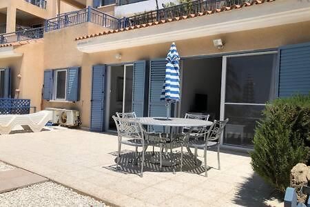 Kings Palace - Superb 2 Bed Ground Floor Apartment Пафос Екстериор снимка