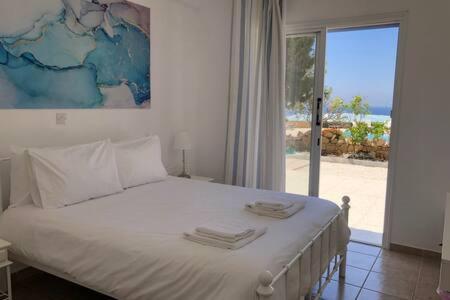 Kings Palace - Superb 2 Bed Ground Floor Apartment Пафос Екстериор снимка